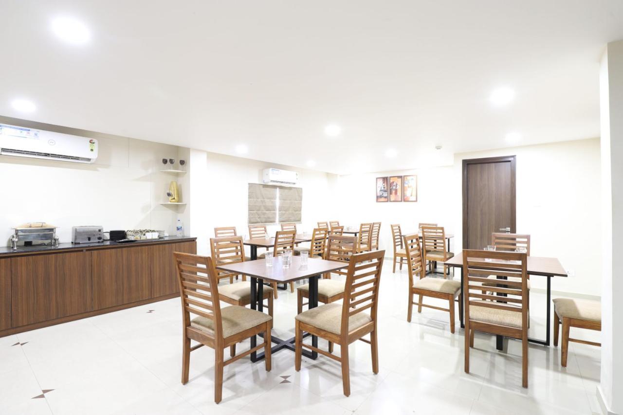 Alba Premier, Ahmedabad Otel Dış mekan fotoğraf